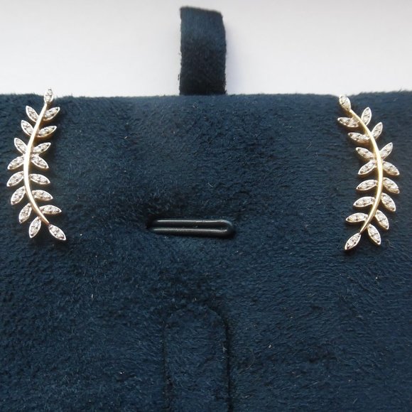 Macy's Diamond Leaf‎ Cuff 10K Gold Leaves Earrings - Picture 2 of 7